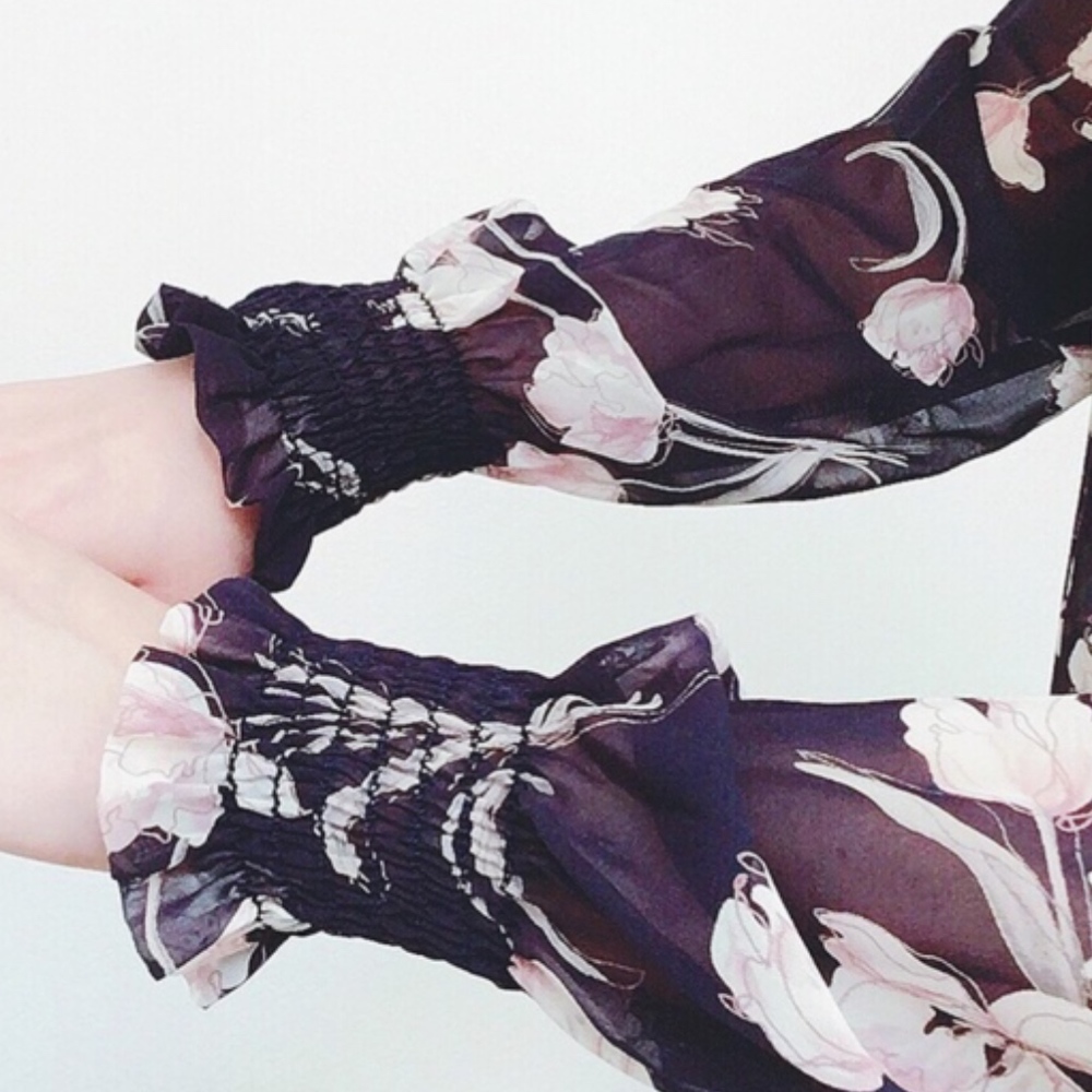 NWT chiffon pink floral off-shoulder top    - Picture 3 of 7